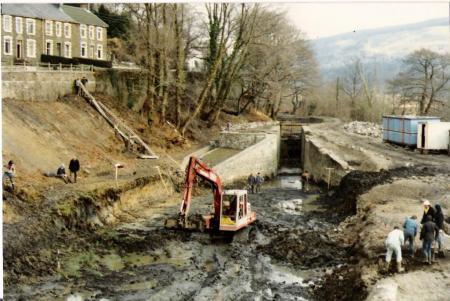 Resolven Basin during excavation March 1986 Resolven Basin during excavation March 1986